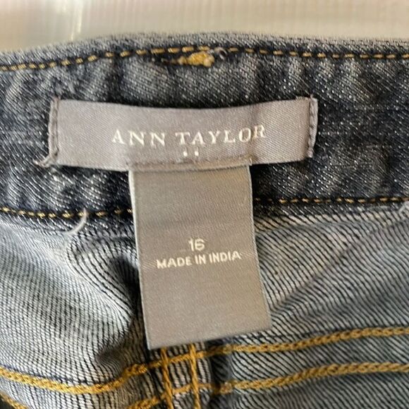 Ann Taylor Y2K Bootcut Jeans 16 Dark Wash Floral Sequin Embroidery Denim - Picture 6 of 8